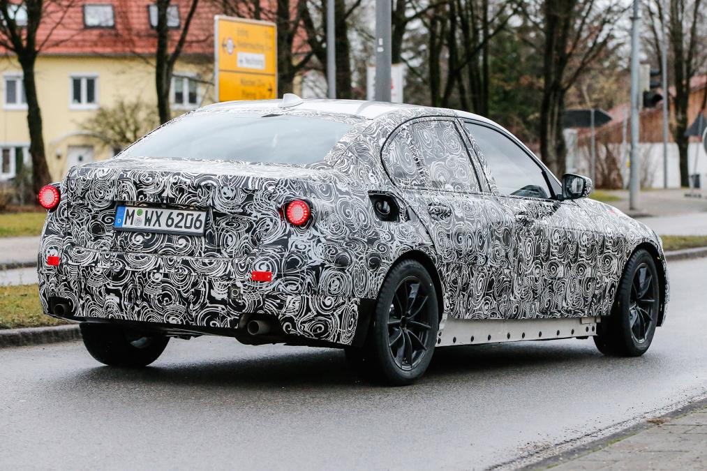 2018 BMW 3 Serisi ilk kamuflajl� resim galerisi