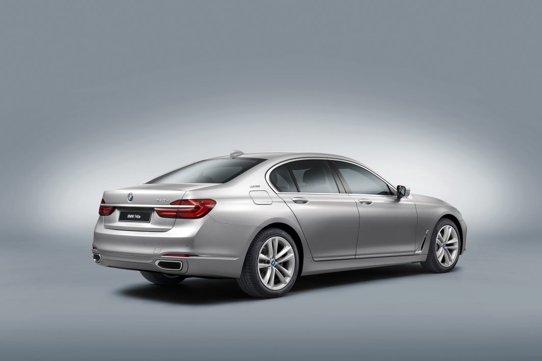2016 BMW 740e �lk Resim Galerisi