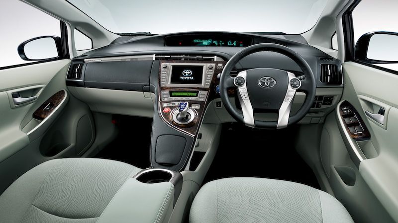 YEN MAKYAJLI 2014 TOYOTA PRUS PHV (JAPONYA VERSYONU) RESM GALERS