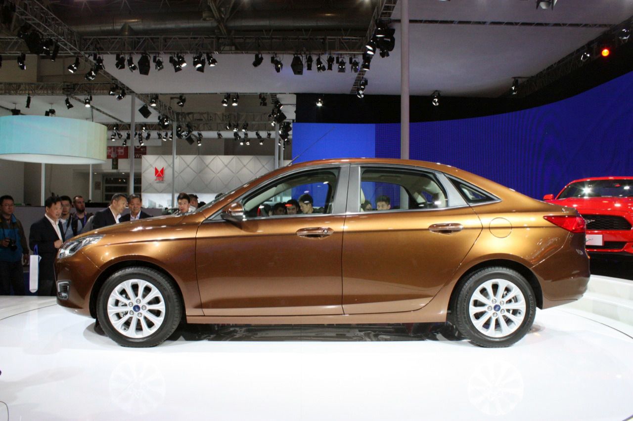 2014 FORD ESCORT PEKN FUARI RESM GALERS