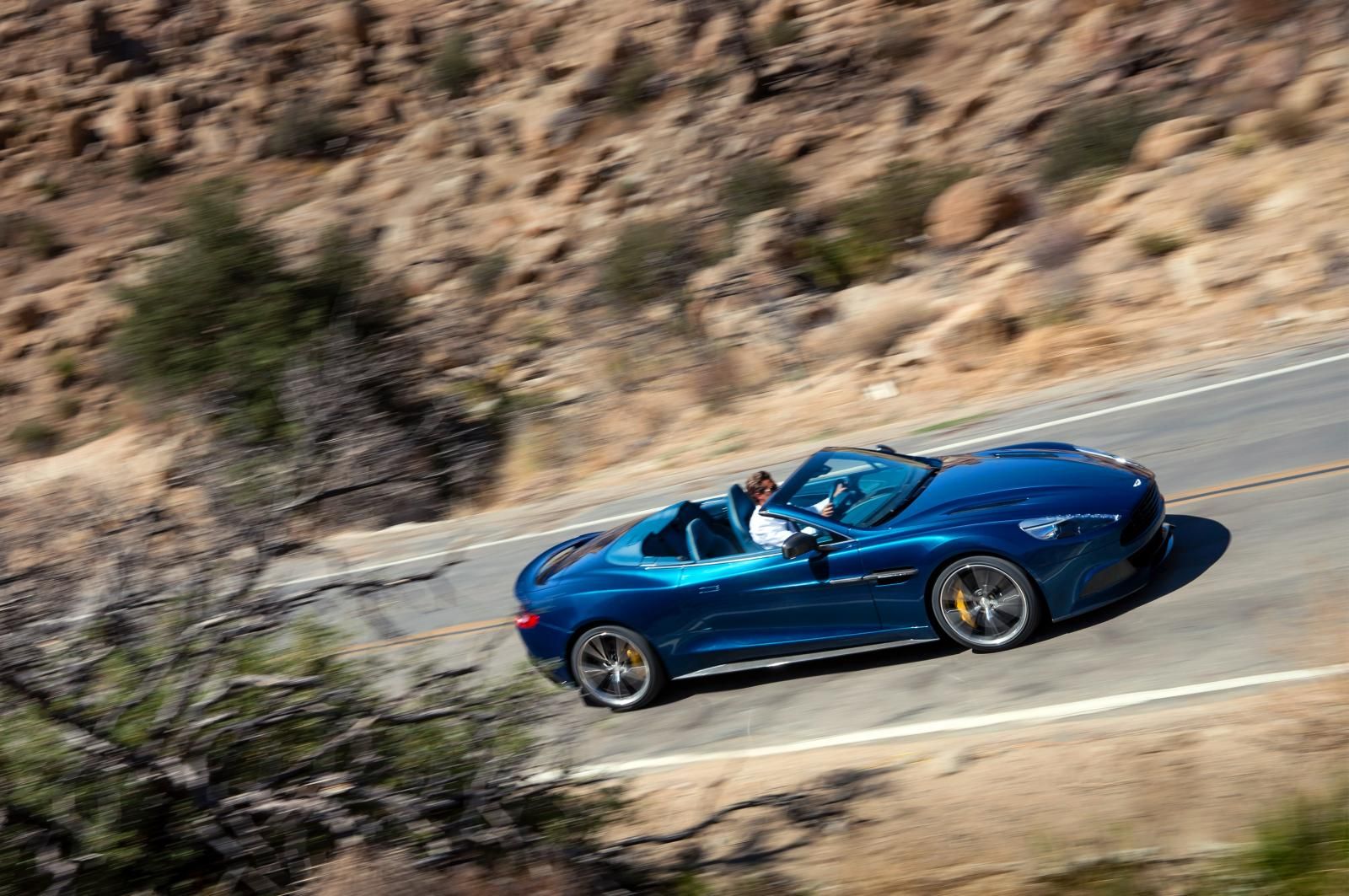 ASTON MARTN VANQUSH VOLANTE RESM GALER