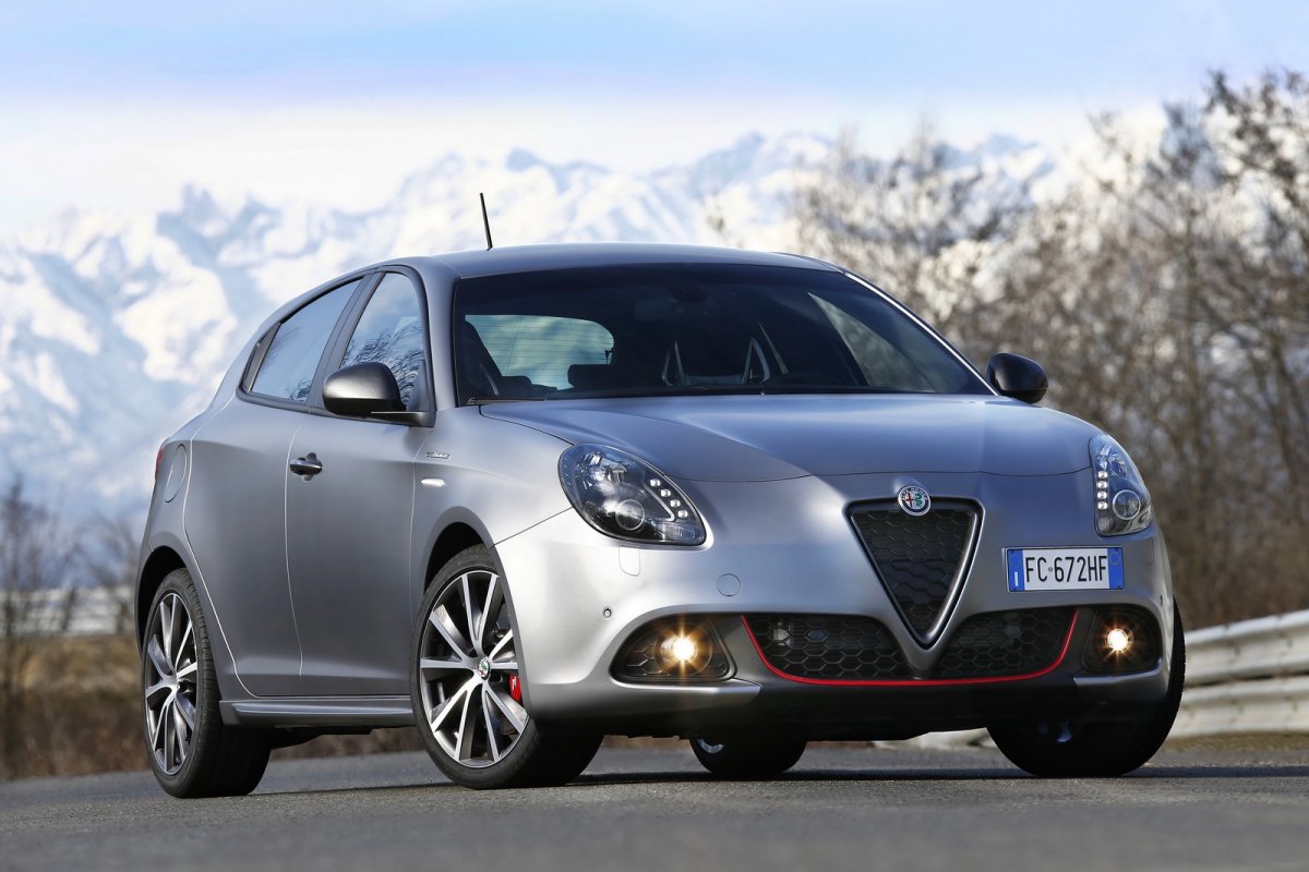 2016 Makyajl� Alfa Romeo Giulietta Detayl� Resim Galerisi