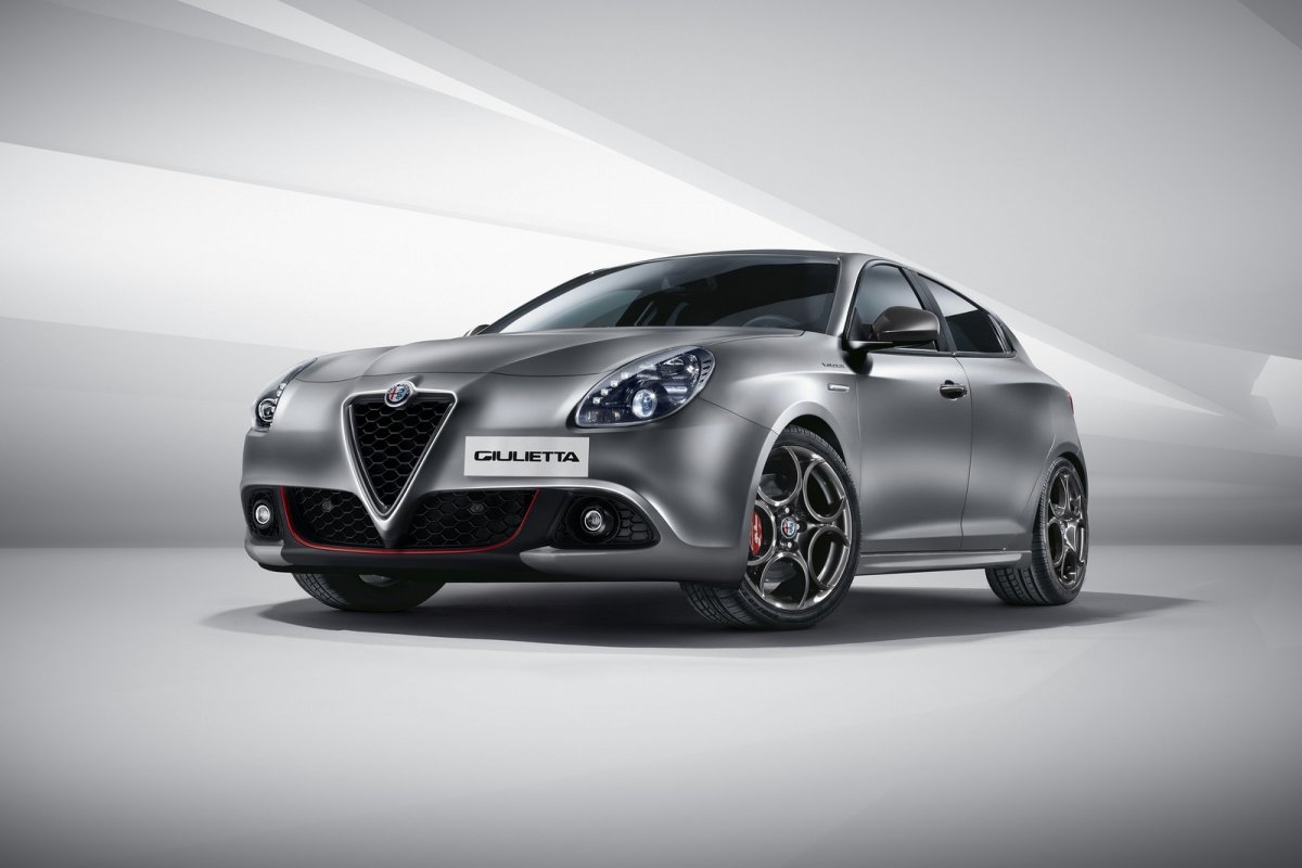 2016 Makyajl� Alfa Romeo Giulietta Detayl� Resim Galerisi