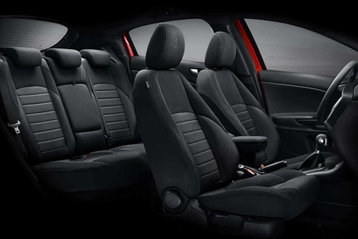 2016 Makyajl� Alfa Romeo Giulietta Detayl� Resim Galerisi