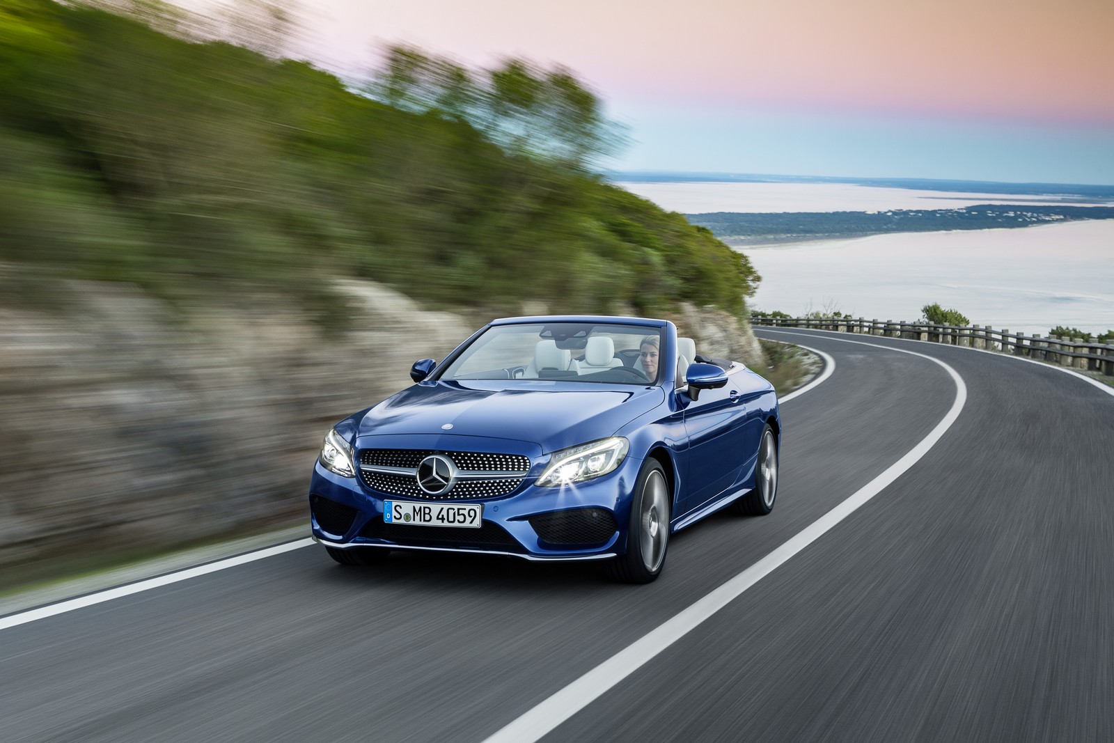 Mercedes C Serisi Cabriolet 2016 Resim Galerisi