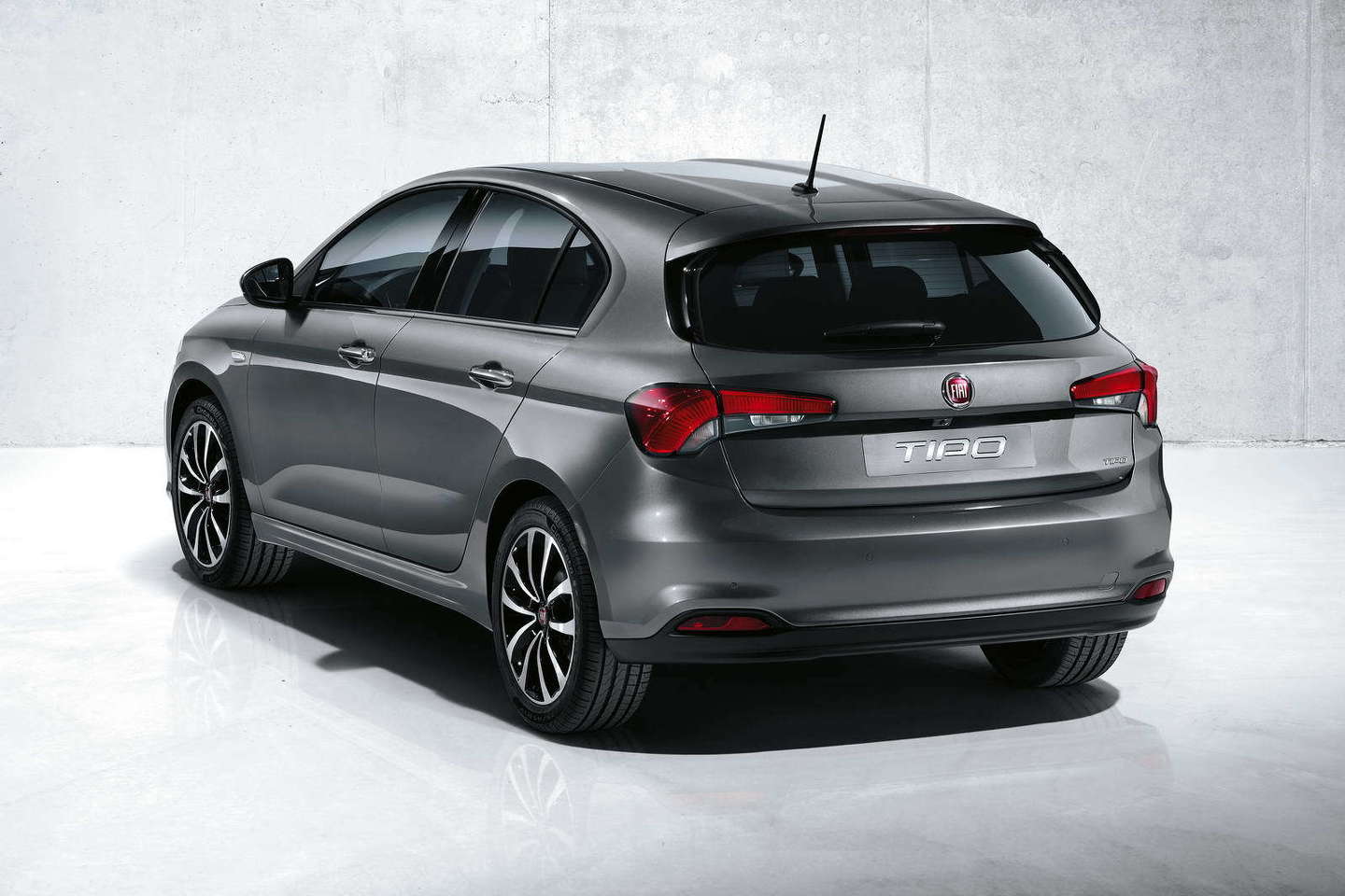 Fiat Egea Station ve Hatchback resim galerisi