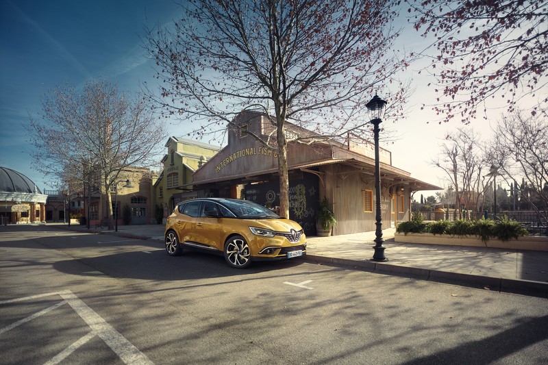 2016 Renault Scenic resim galerisi
