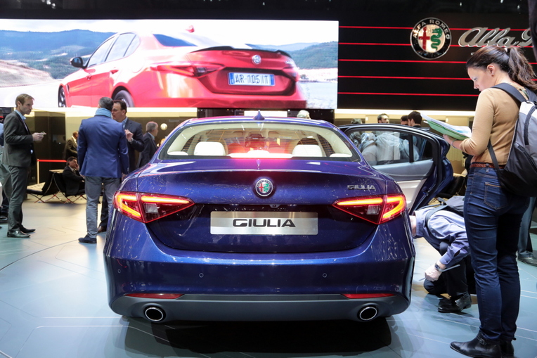 Cenevre Motor Show Alfa Romeo Giulia galeri