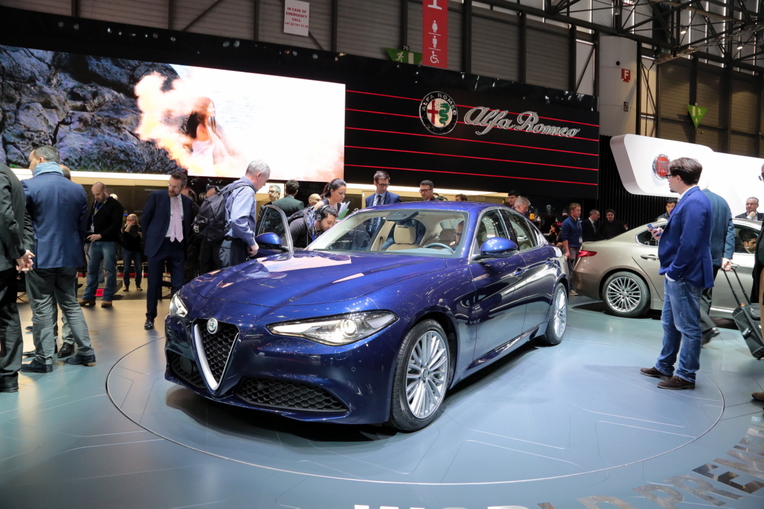 Cenevre Motor Show Alfa Romeo Giulia galeri