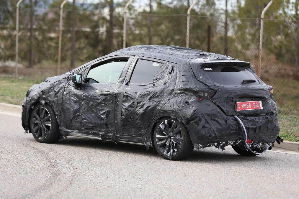 2017 Nissan Micra Kamuflajl� Resim Galerisi