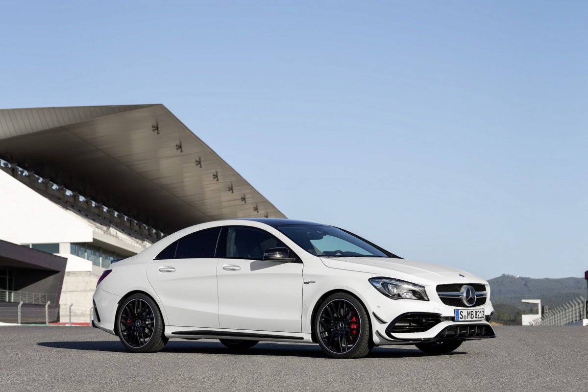 2016 Makyajl� Mercedes CLA ve CLA Shooting Brake Resim Galerisi