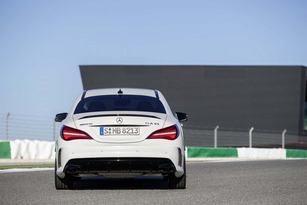 2016 Makyajl� Mercedes CLA ve CLA Shooting Brake Resim Galerisi
