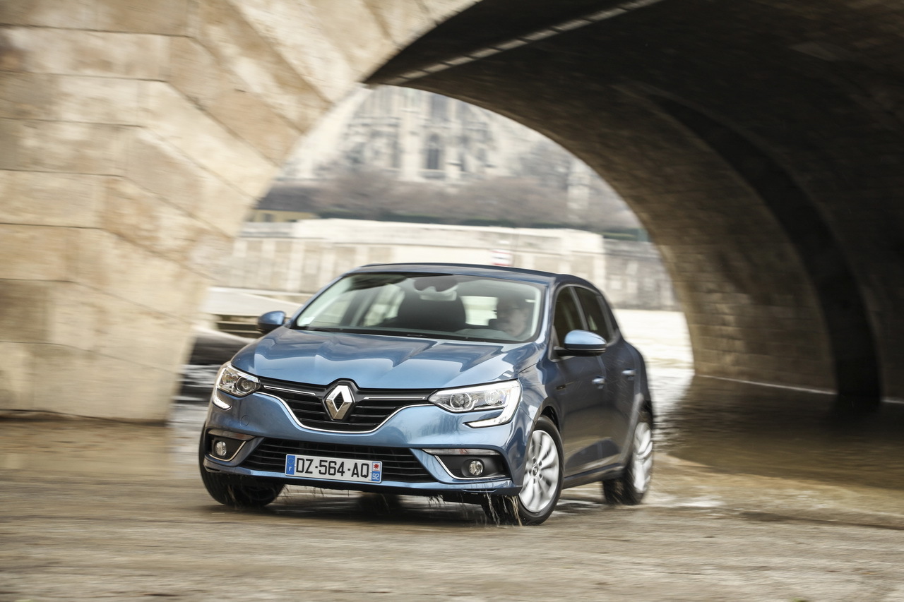 Yeni Renault Megane Canl� Resim Galerisi