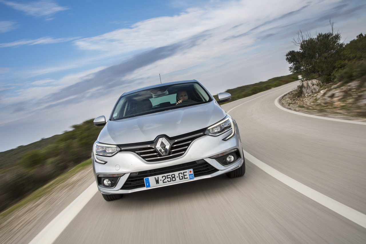 Yeni Renault Megane Canl� Resim Galerisi