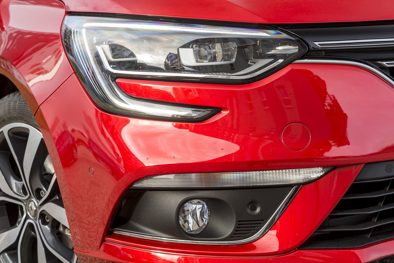 Yeni Renault Megane Canl� Resim Galerisi