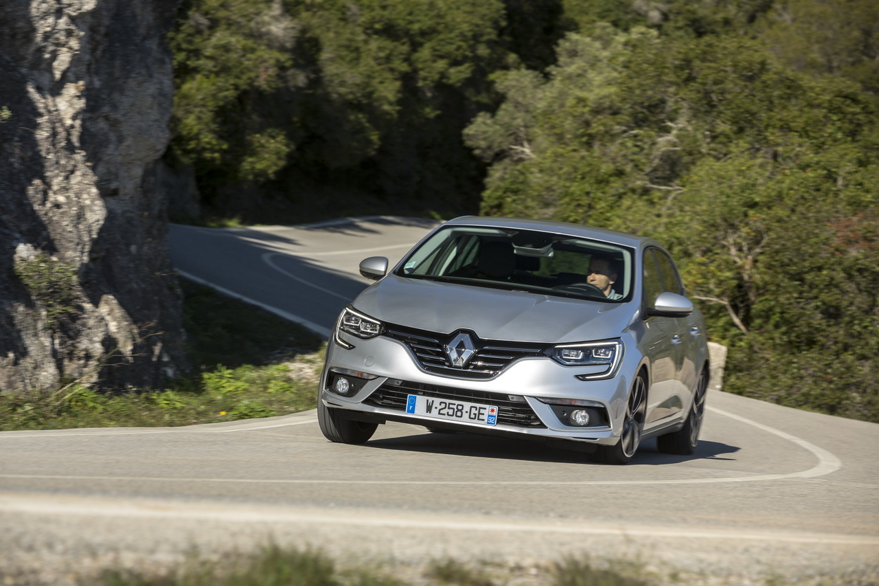 Yeni Renault Megane Canl� Resim Galerisi