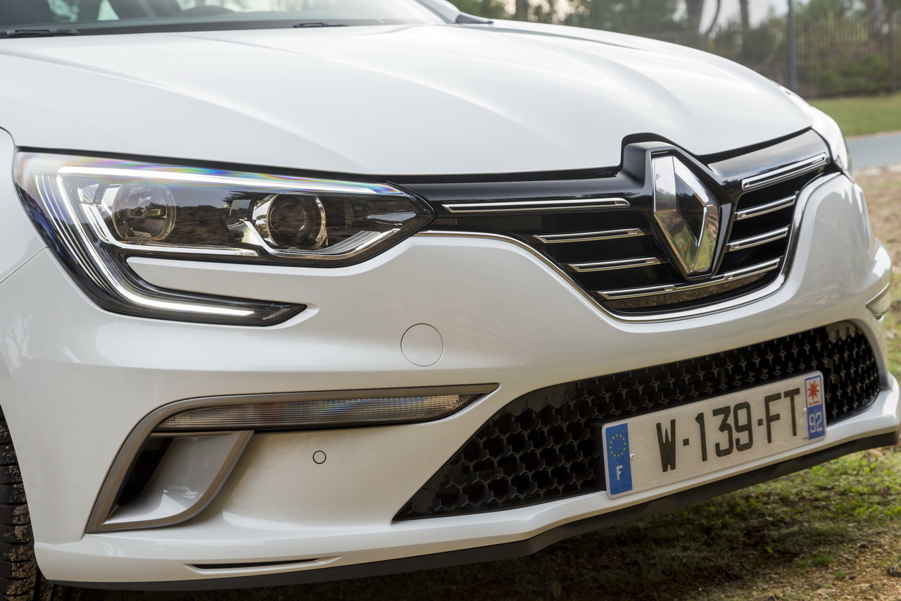 Yeni Renault Megane Canl� Resim Galerisi