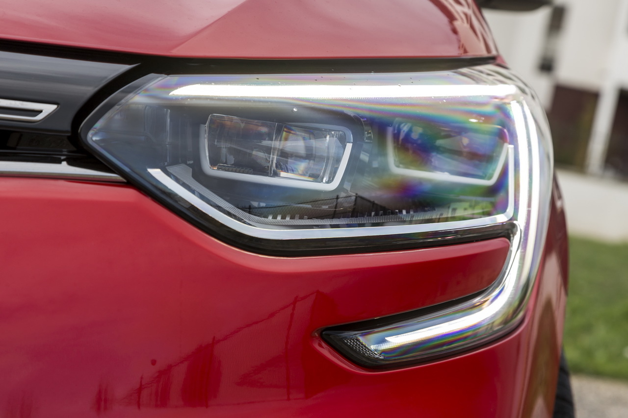 Yeni Renault Megane Canl� Resim Galerisi