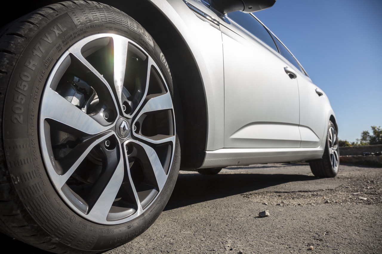 Yeni Renault Megane Canl� Resim Galerisi