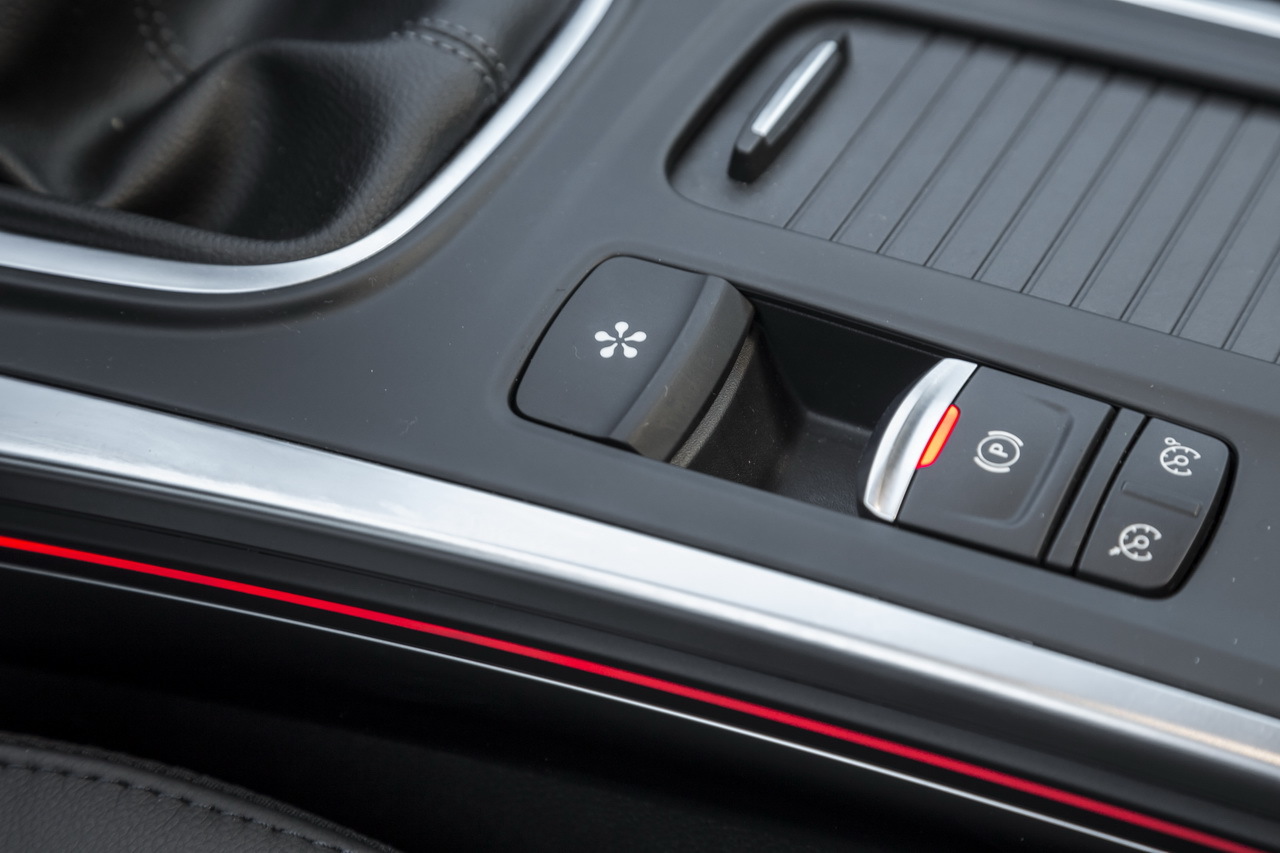 Yeni Renault Megane Canl� Resim Galerisi