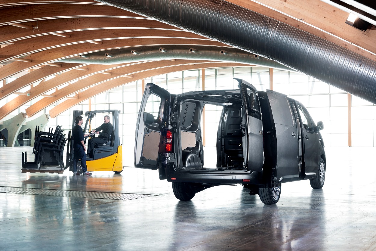 Yeni Toyota Proace Van 2016