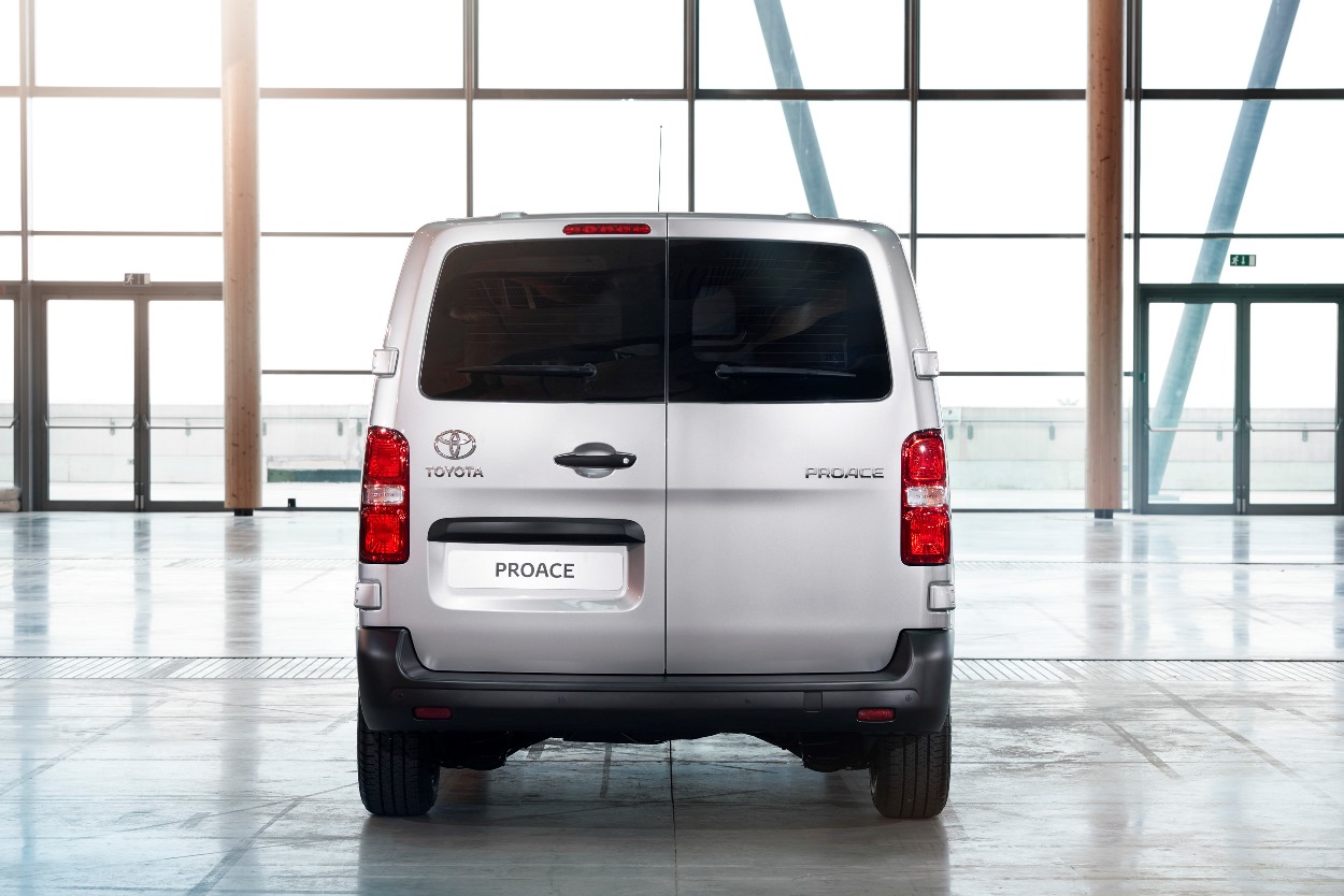 Yeni Toyota Proace Van 2016