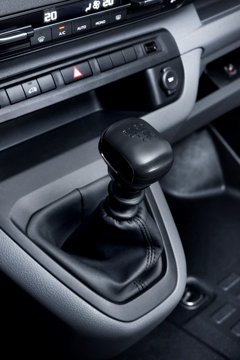 Yeni Toyota Proace Van 2016