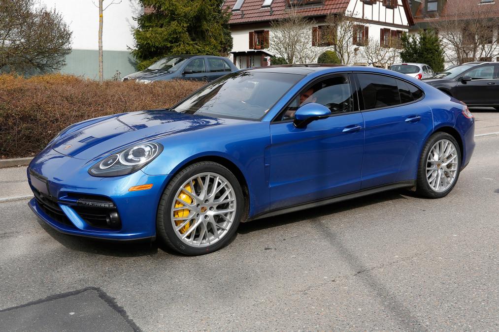 2016 Porsche Panamera �n Prototip Resim Galerisi