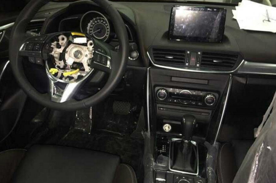 Yeni Mazda CX-4 Yollara ��k�yor Resim Galerisi