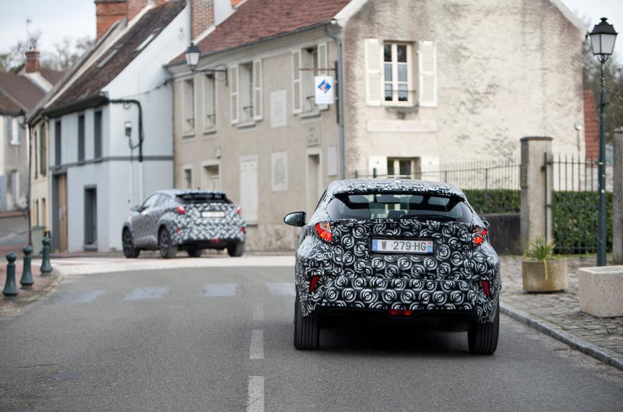Yeni Toyota C-HR resim galerisi