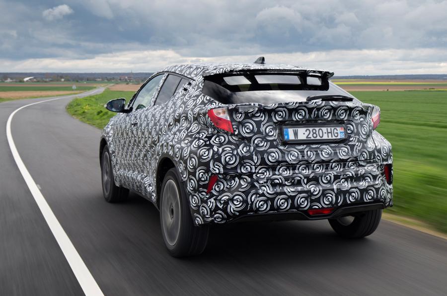 Yeni Toyota C-HR resim galerisi