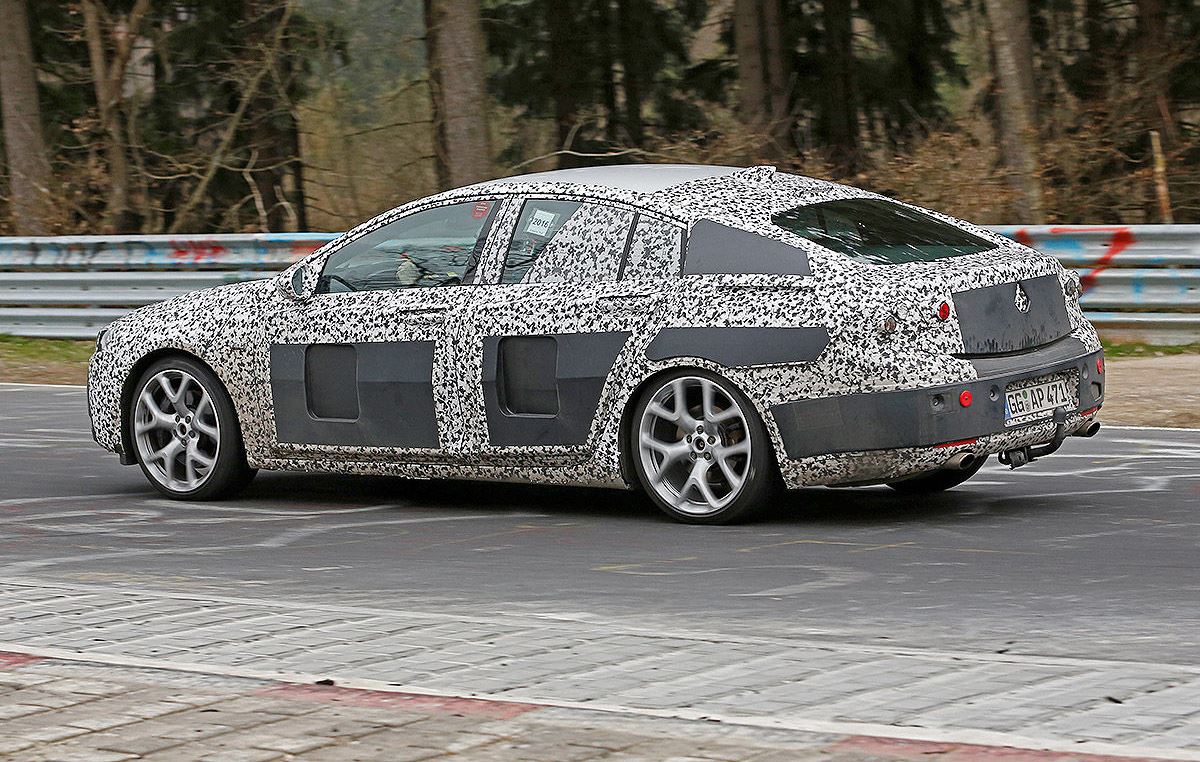 2017 Opel Insignia kamuflajl� g�r�nt�s�n�n galerisi