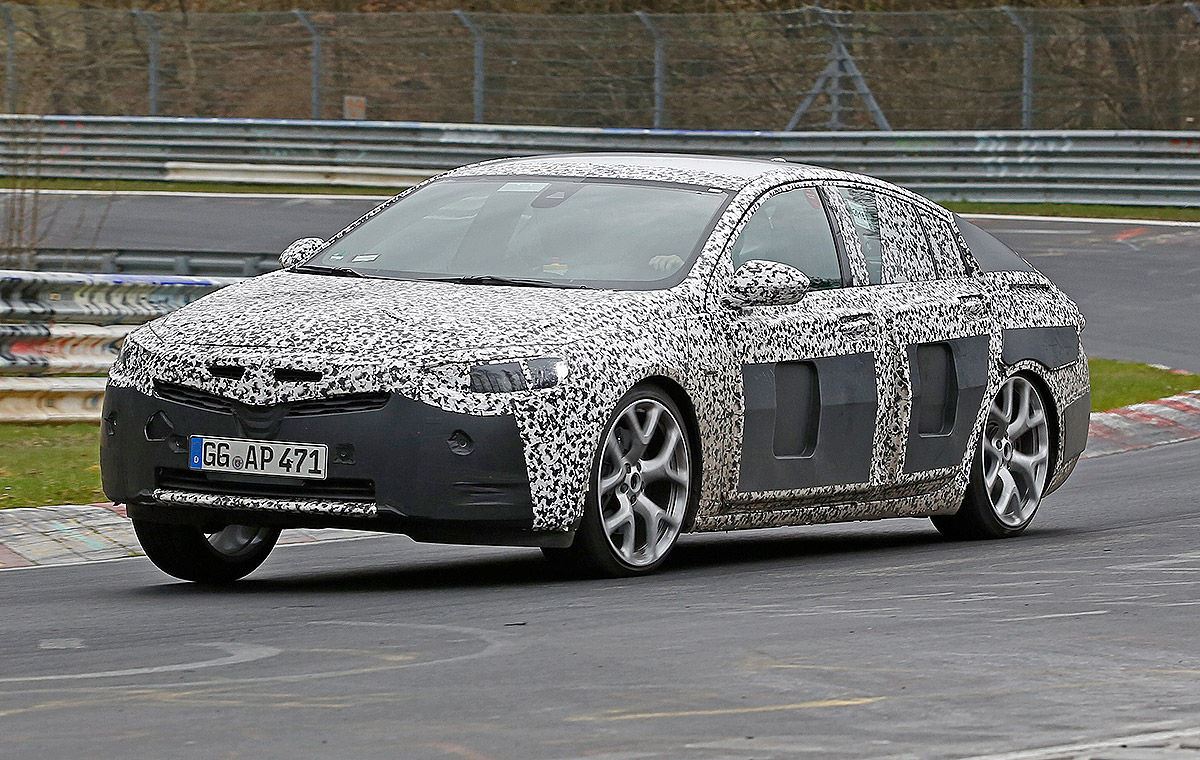 2017 Opel Insignia kamuflajl� g�r�nt�s�n�n galerisi