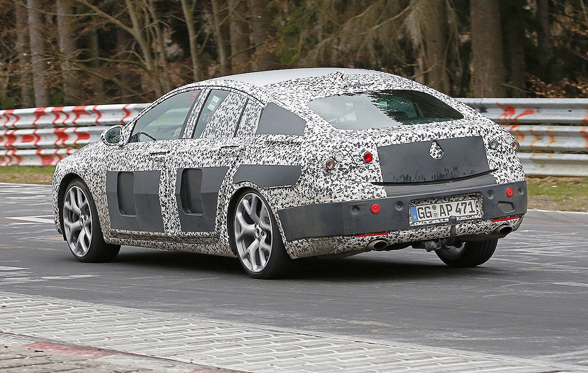 2017 Opel Insignia kamuflajl� g�r�nt�s�n�n galerisi