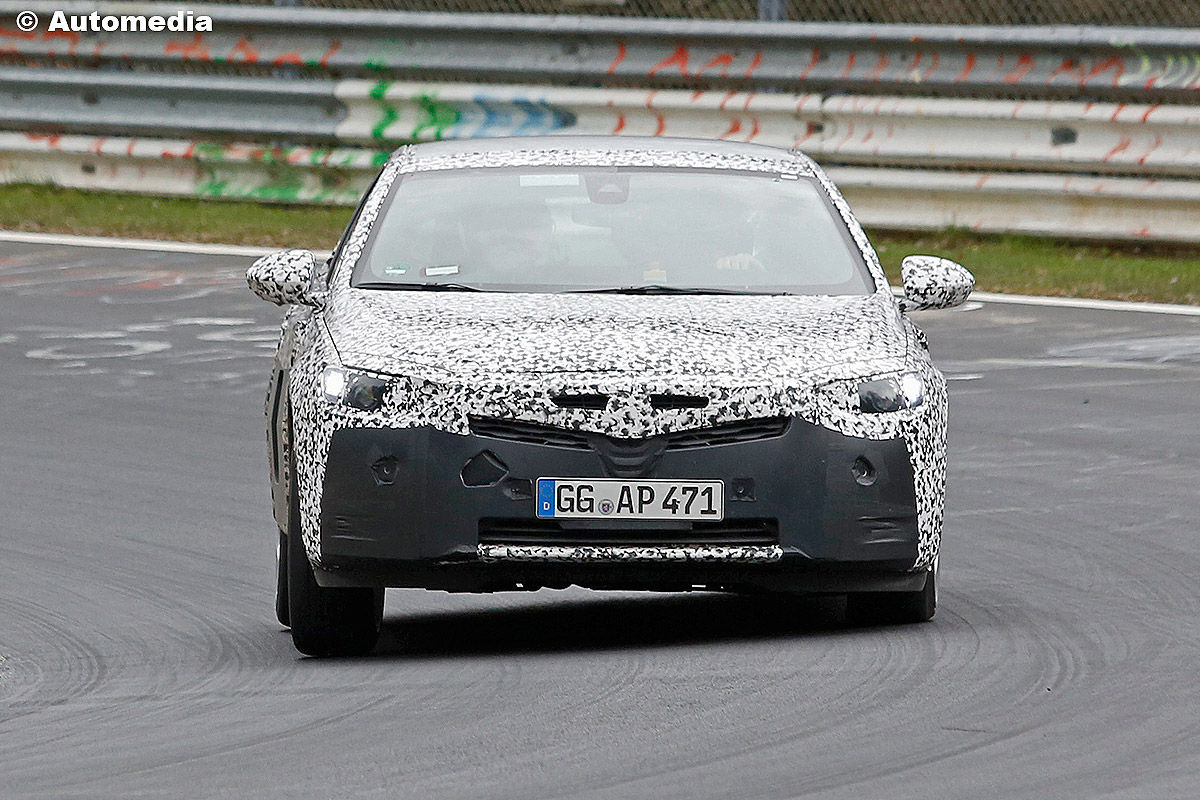 2017 Opel Insignia kamuflajl� g�r�nt�s�n�n galerisi