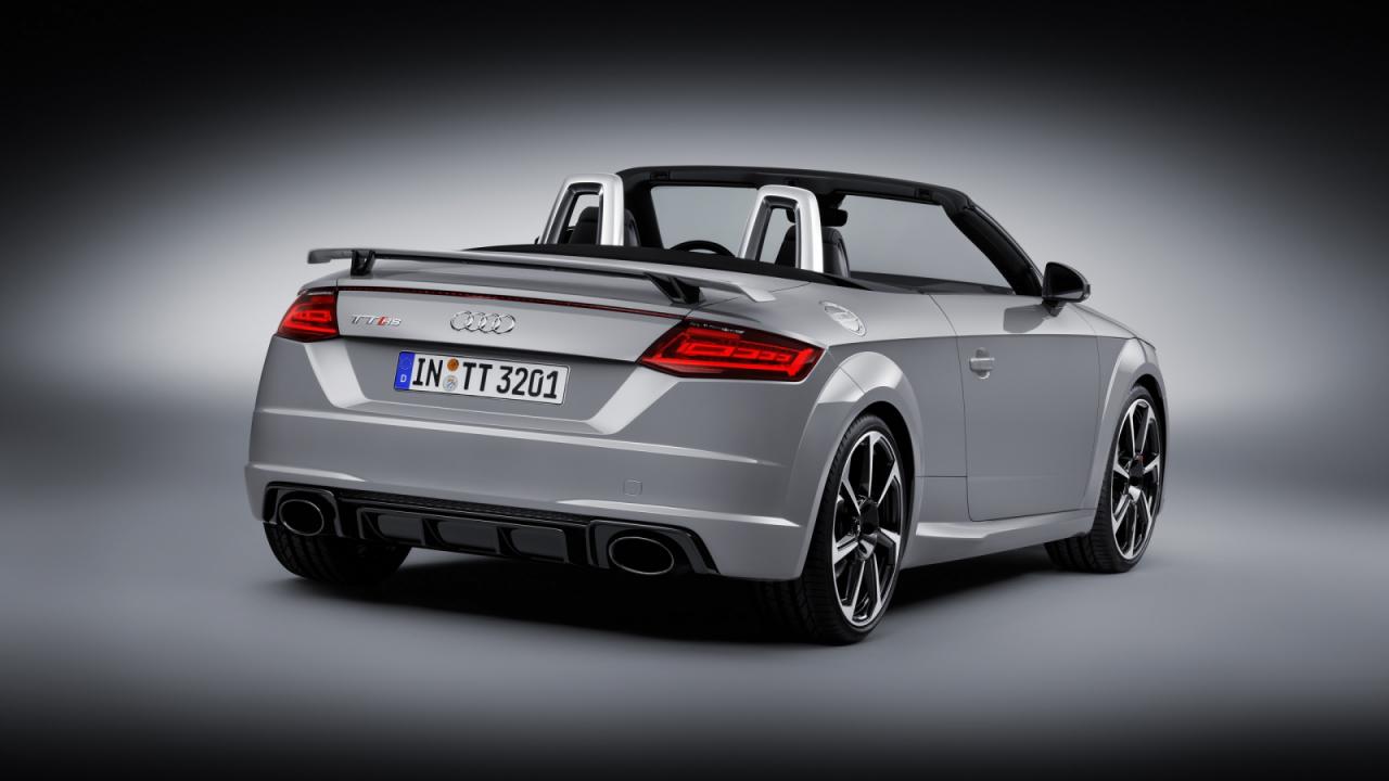 2016 Audi TT RS Coupe ve Roadster Galerisi