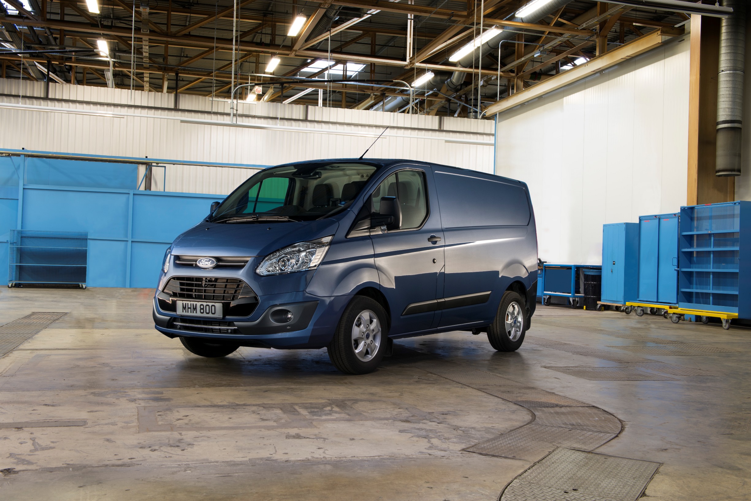  2016 Ford Transit ve  2016 Ford Transit Custom Resim Galerisi