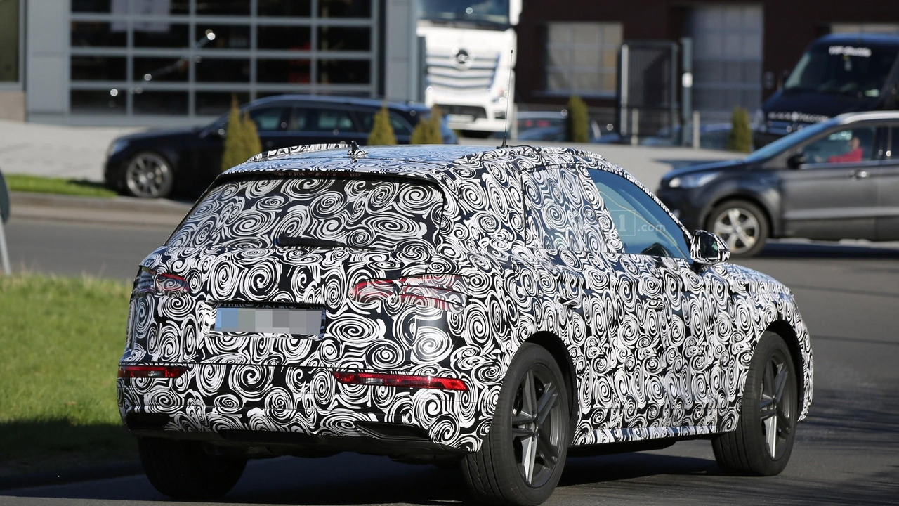 2017 Audi Q5 Kamuflajl� Olarak G�r�nt�lendi.