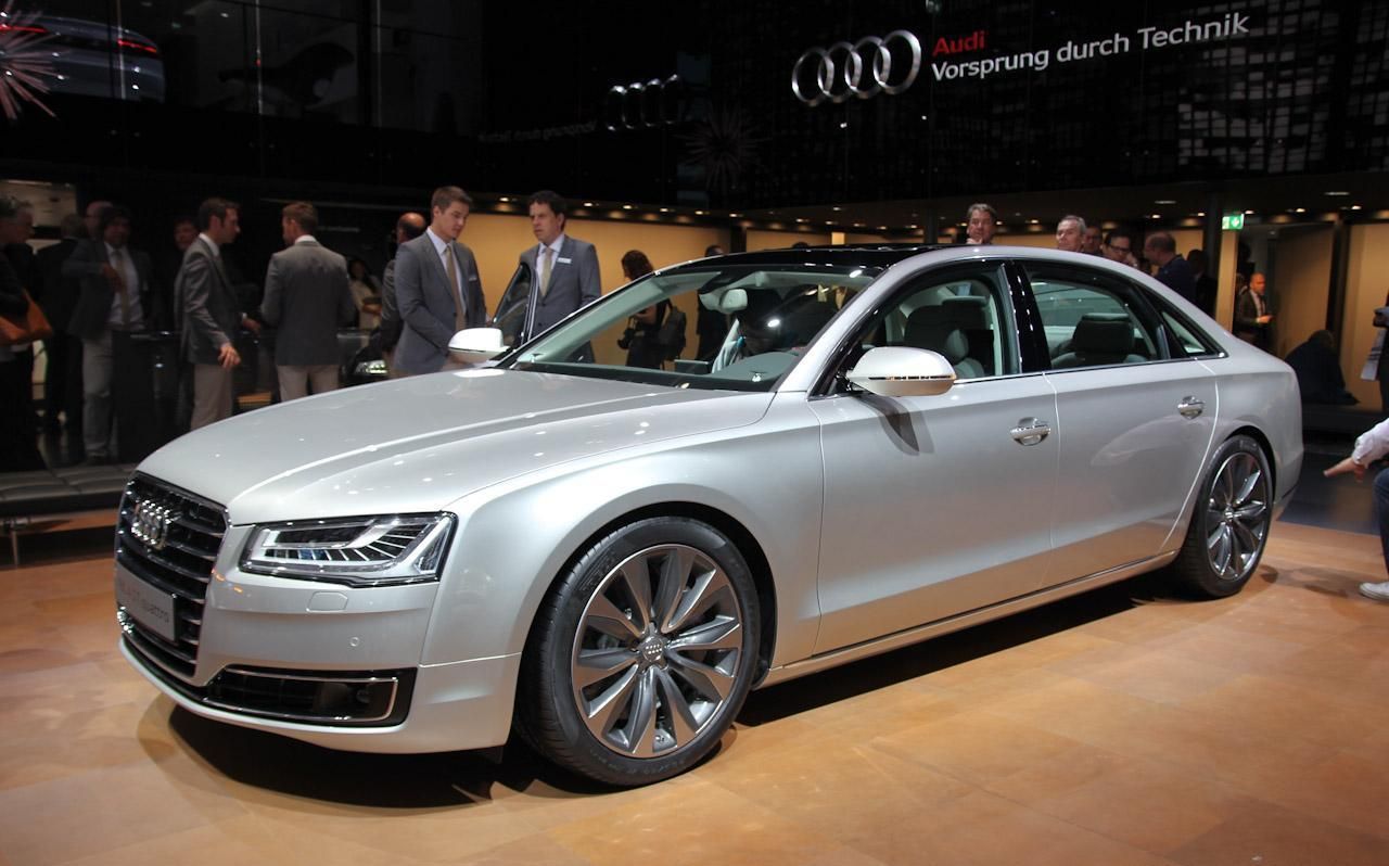 YEN� AUD� A8 L (UZUN VERS�YON) FRANKFURT RES�M GALER�S�