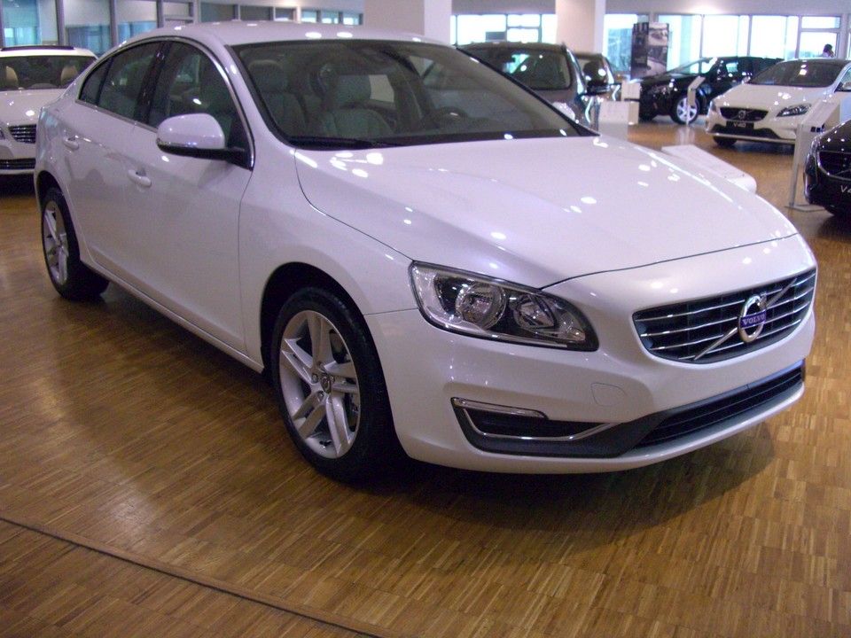 YEN MAKYAJLI 2014 VOLVO S60 SATITA RESM GALERS