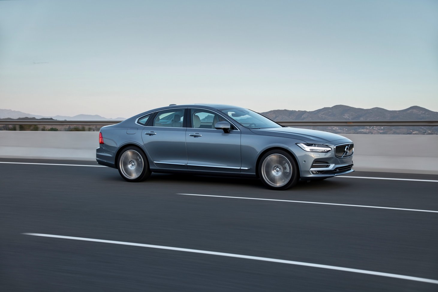 2017 Volvo S90 Detayl� Resim Galerisi