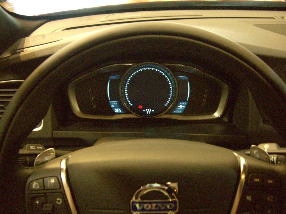 YEN MAKYAJLI 2014 VOLVO S60 SATITA RESM GALERS