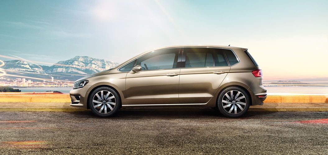 YEN VOLKSWAGEN GOLF SPORTSVAN ALMANYA'DA SATITA RESM GALERS