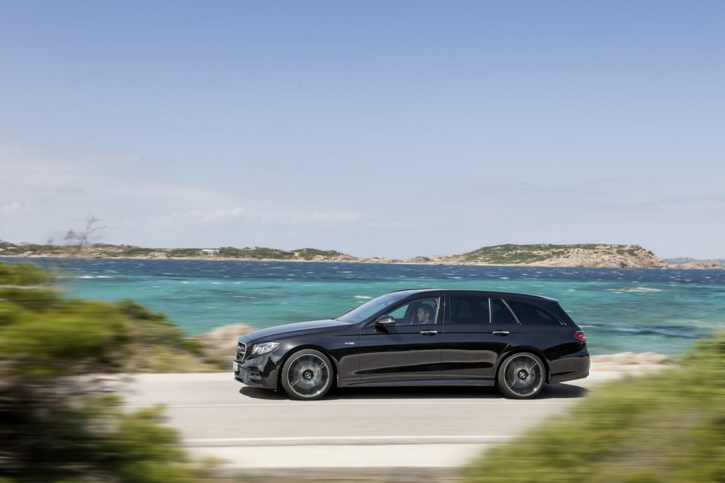 Mercedes E43 AMG Estate Resim Galerisi