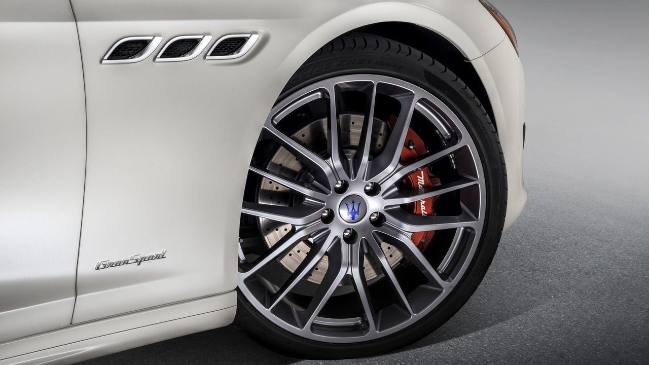 2017 Maserati Quattroporte Resim Galerisi