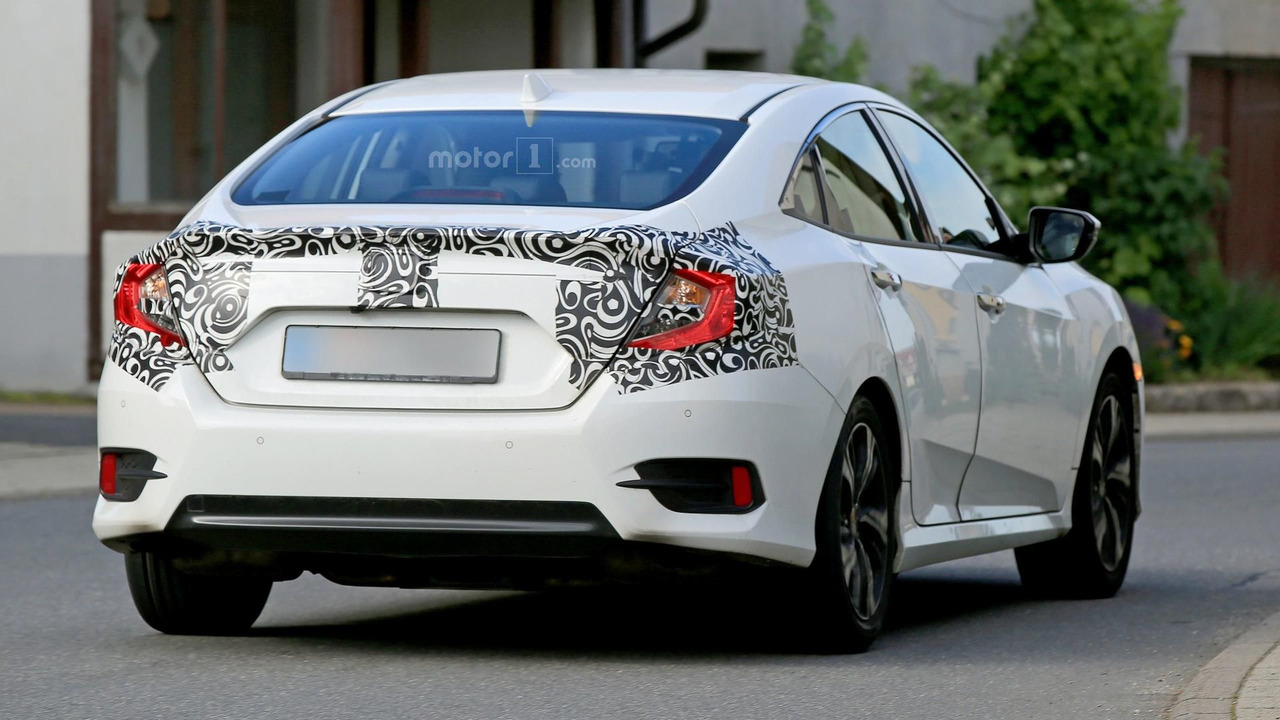 2017 Honda Civic Ailesi Avrupa Kamuflajl� Resim Galerisi