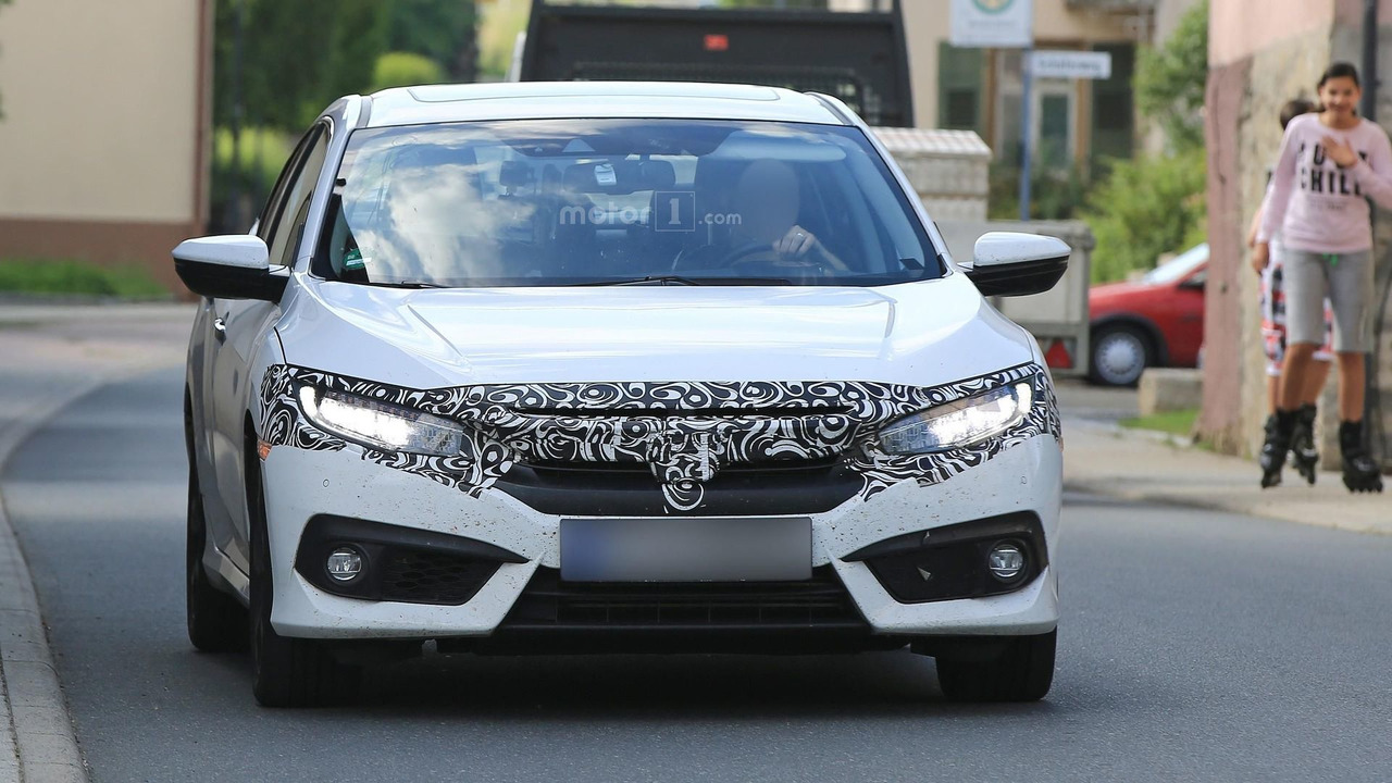 2017 Honda Civic Ailesi Avrupa Kamuflajl� Resim Galerisi