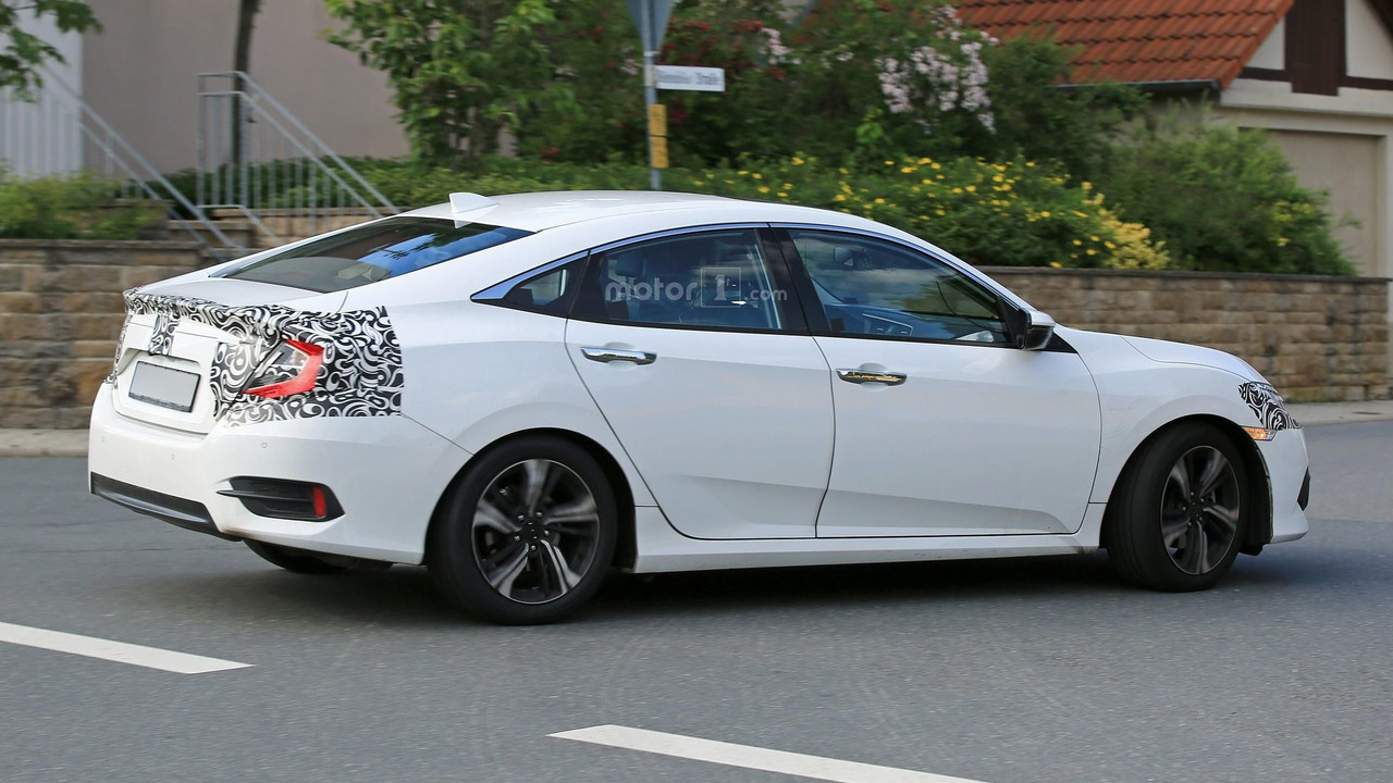 2017 Honda Civic Ailesi Avrupa Kamuflajl� Resim Galerisi