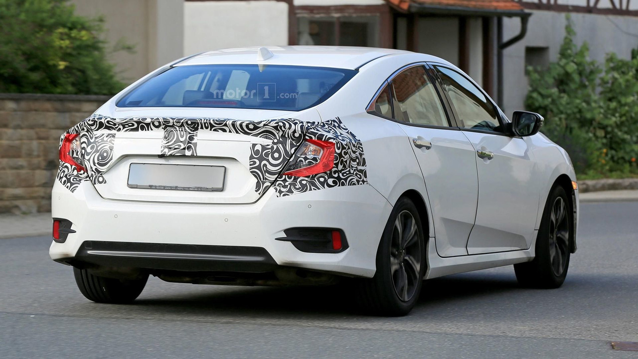 2017 Honda Civic Ailesi Avrupa Kamuflajl� Resim Galerisi