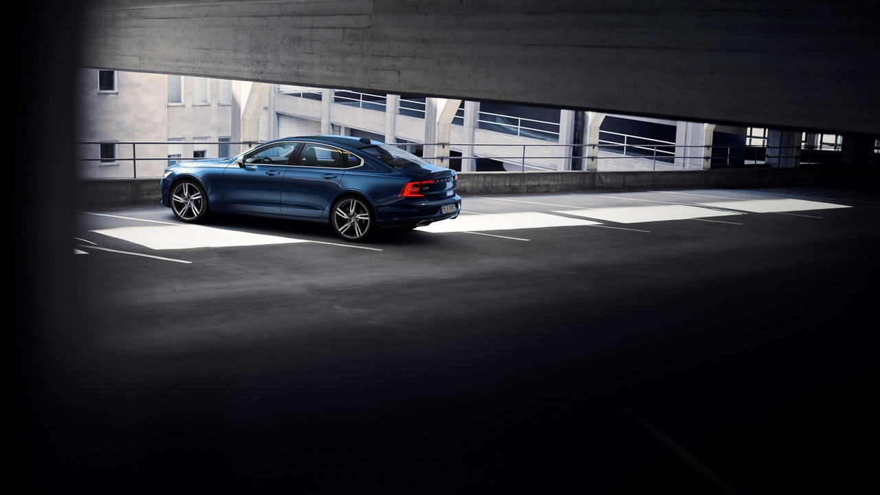 Volvo S90 ve V90 R-Design Resim Galerisi